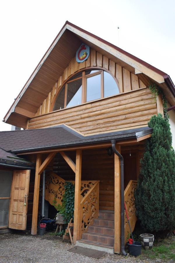 Penzion Na Gazdovskom Dvore 돌니 쿠빈 외부 사진